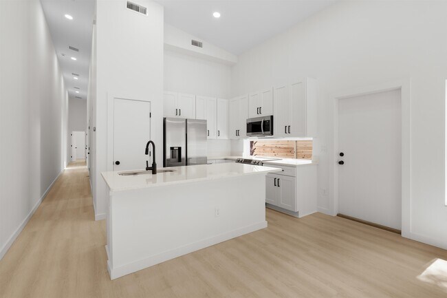 Building Photo - 29 Masters Dr