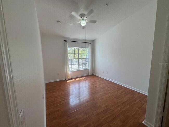 Building Photo - 4320 S Kirkman Rd