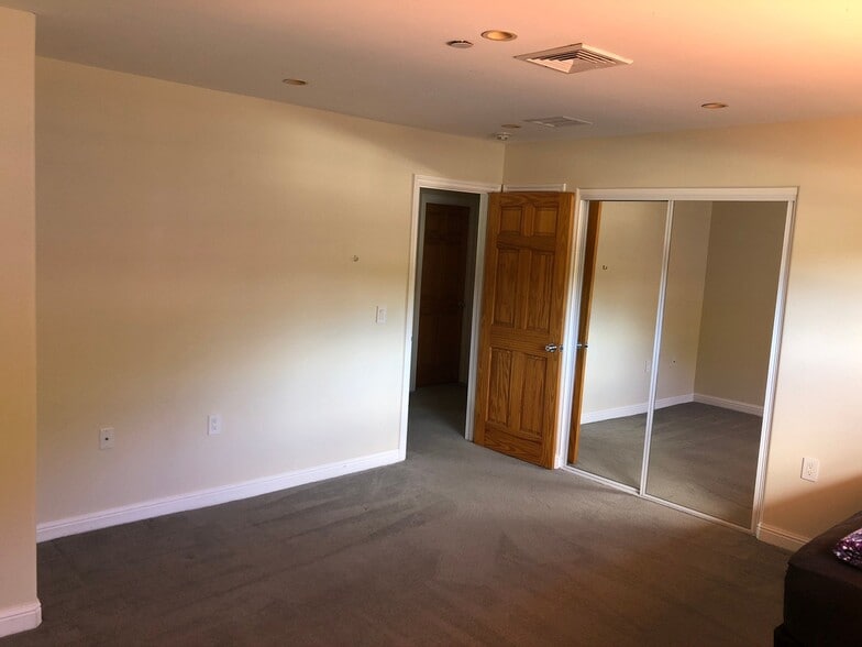 Building Photo - 1368 Kuloaa Pl