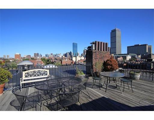 Building Photo - 407 Marlborough St