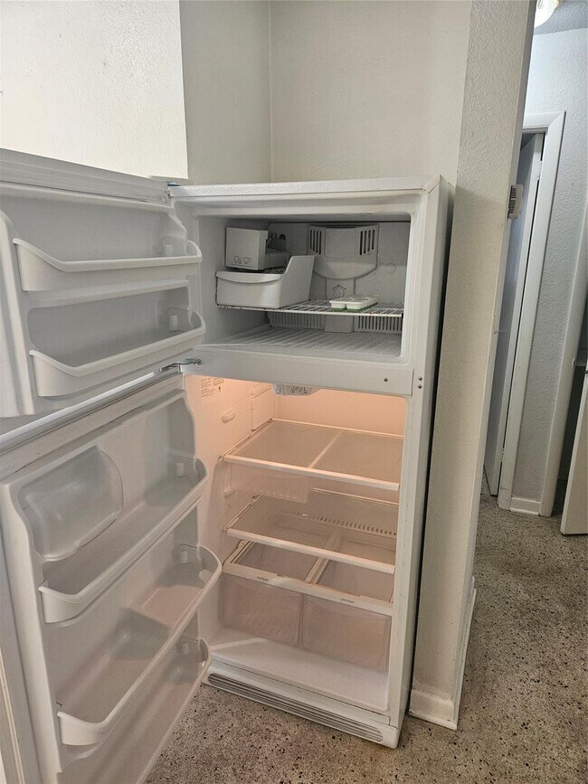 Building Photo - 307 Hernando St