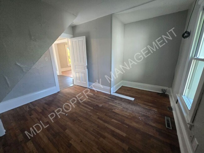 Building Photo - 3-Bedroom Home in Saginaw