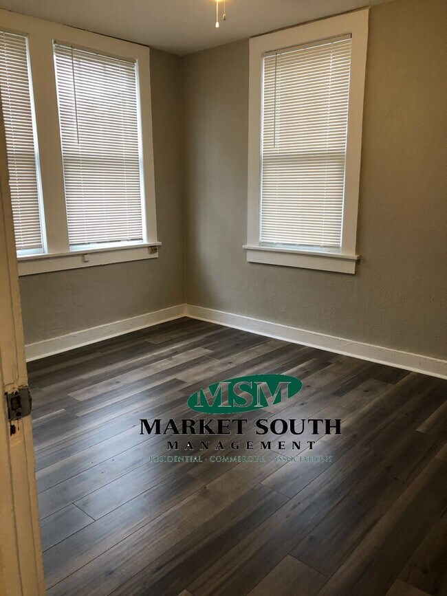 Building Photo - 50 E 412