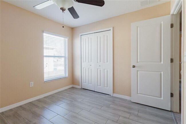 Building Photo - 304 Cascade Bend Dr