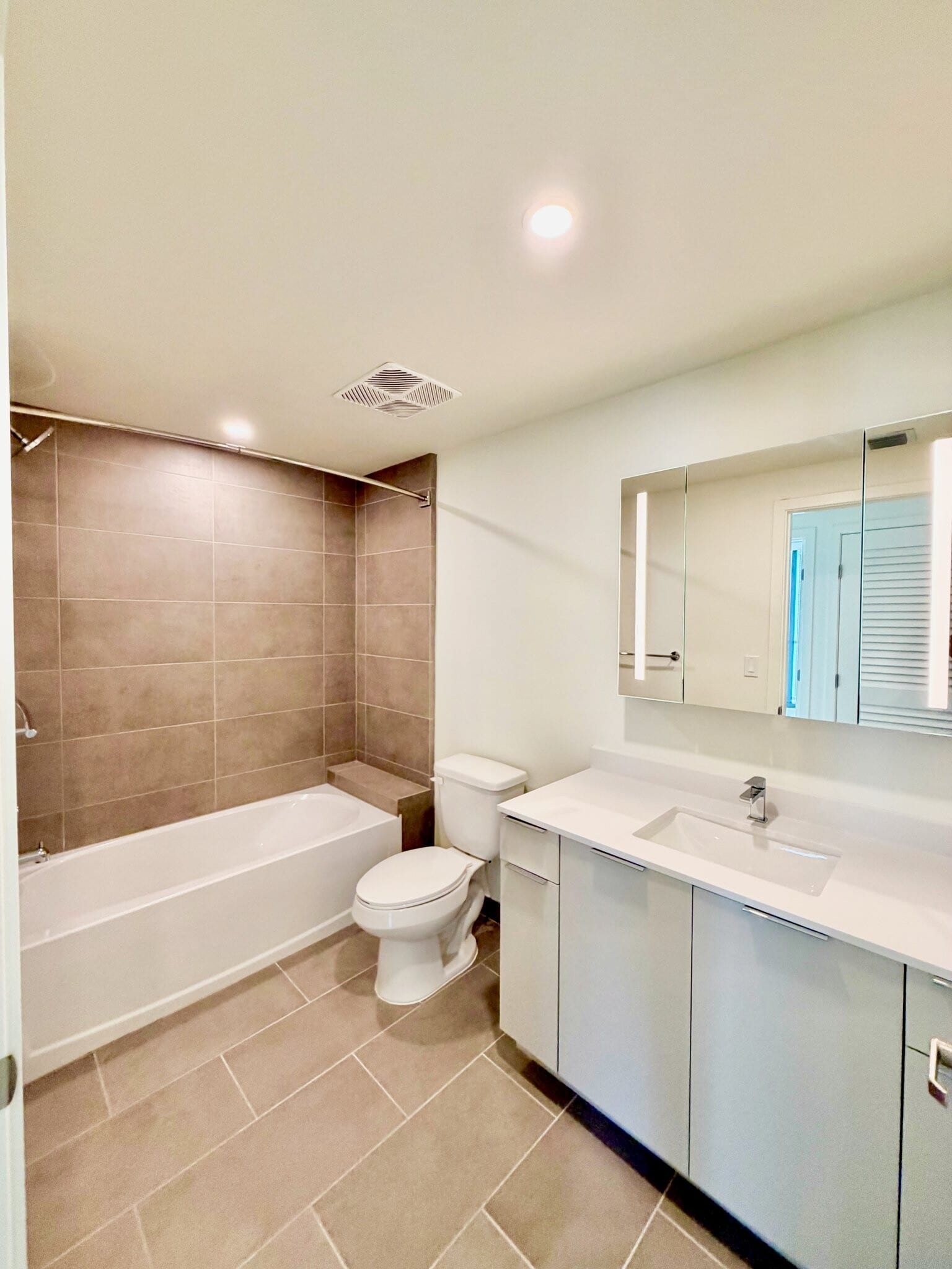 Building Photo - 141 NE 2nd St