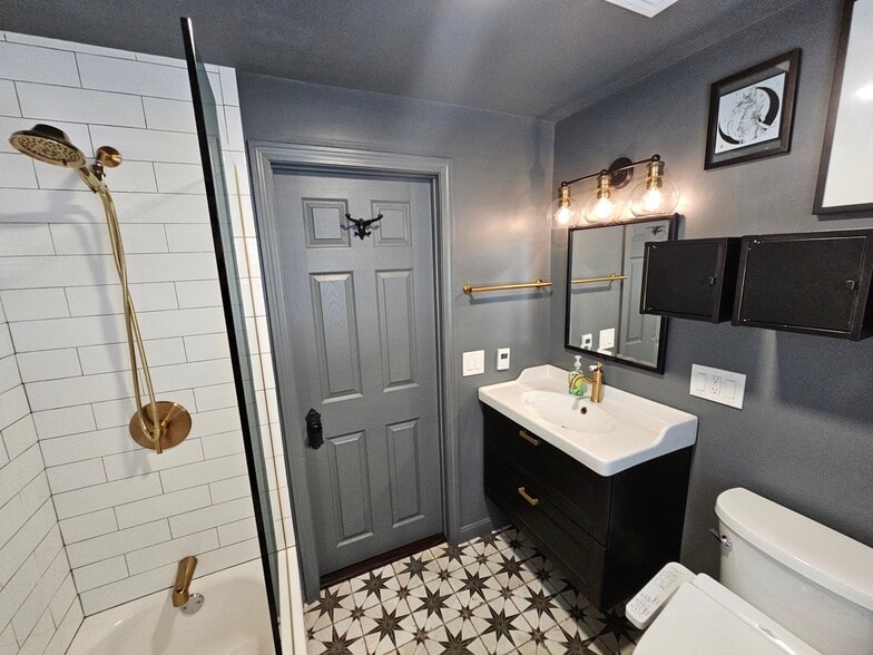 Building Photo - 55 Buffum St