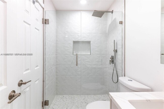 Building Photo - 13900 SW 65th Terrace