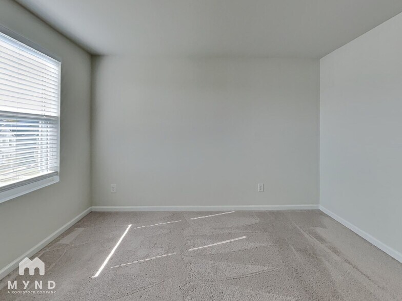 Building Photo - 6043 Kayton St