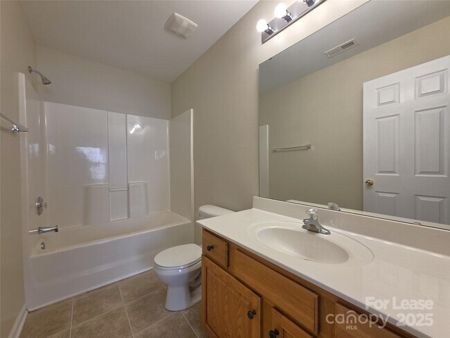 Building Photo - 10619 Trolley Run Dr