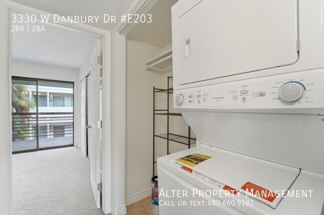 Building Photo - 3330 W Danbury Dr