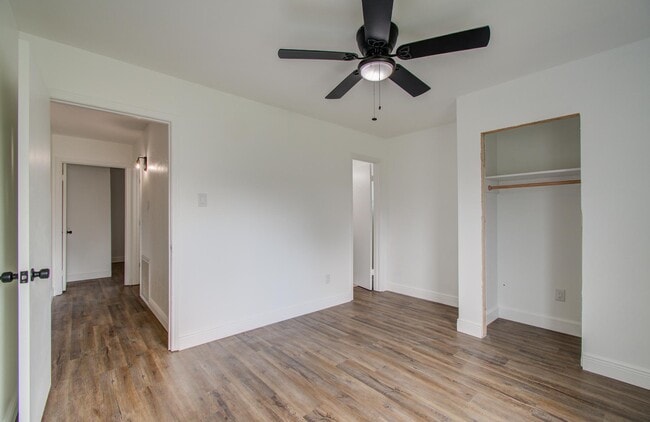 Building Photo - 9923 Antrim Ln