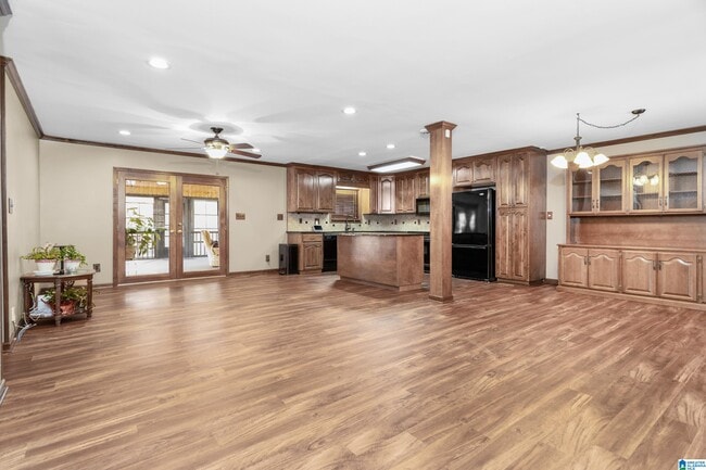 Building Photo - 1524 Highland Dr