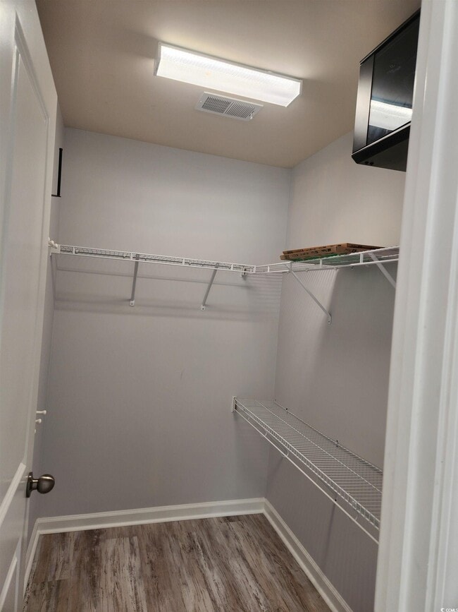 Building Photo - 247 Grv Pk Lp