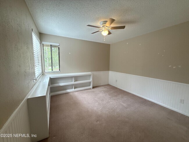 Building Photo - 1 Turtleback Trail
