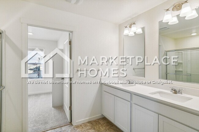 Building Photo - 127 N 66th Ave