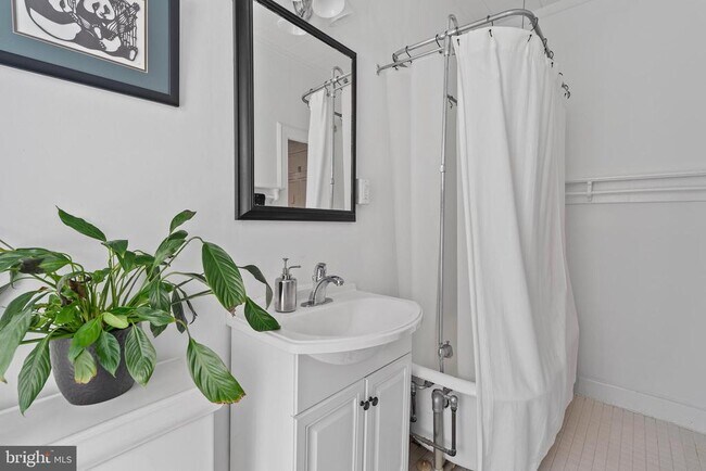 Building Photo - 1526 17th St NW