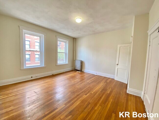 Building Photo - 5 Walbridge St