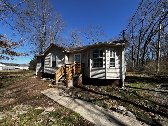 Building Photo - 5220 Redfield Dr