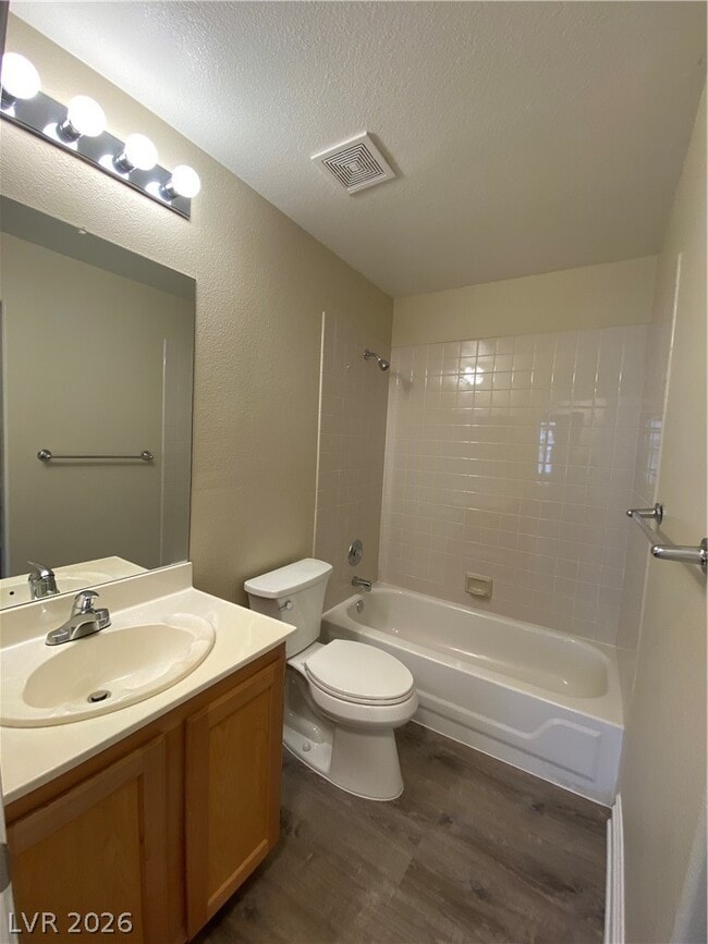 Building Photo - 824 Sparkle Ray Ave