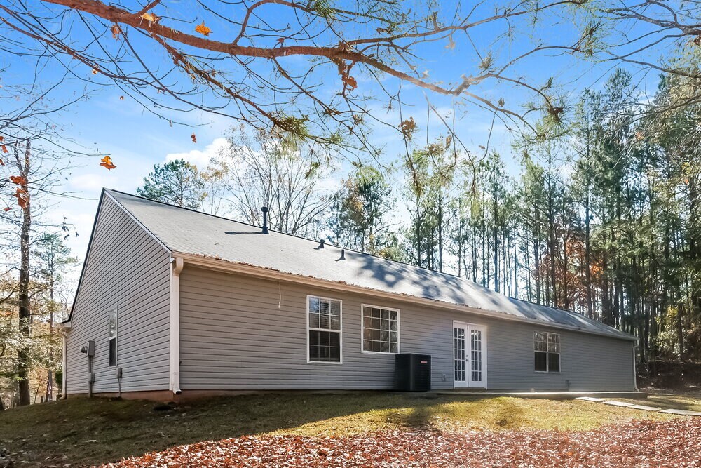 Building Photo - 235 Riverbrooke Terrace