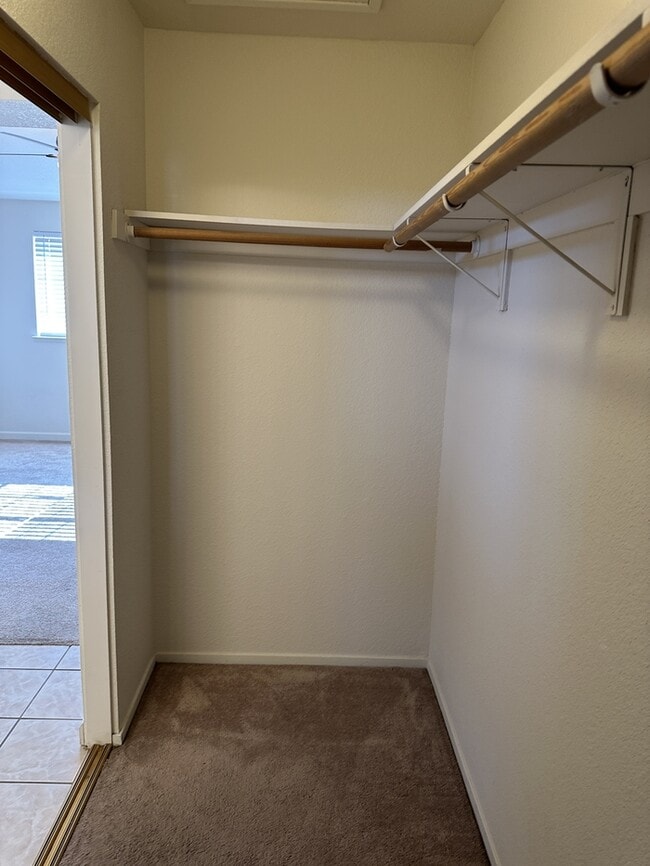 Building Photo - 742 Cherry Hills Ct