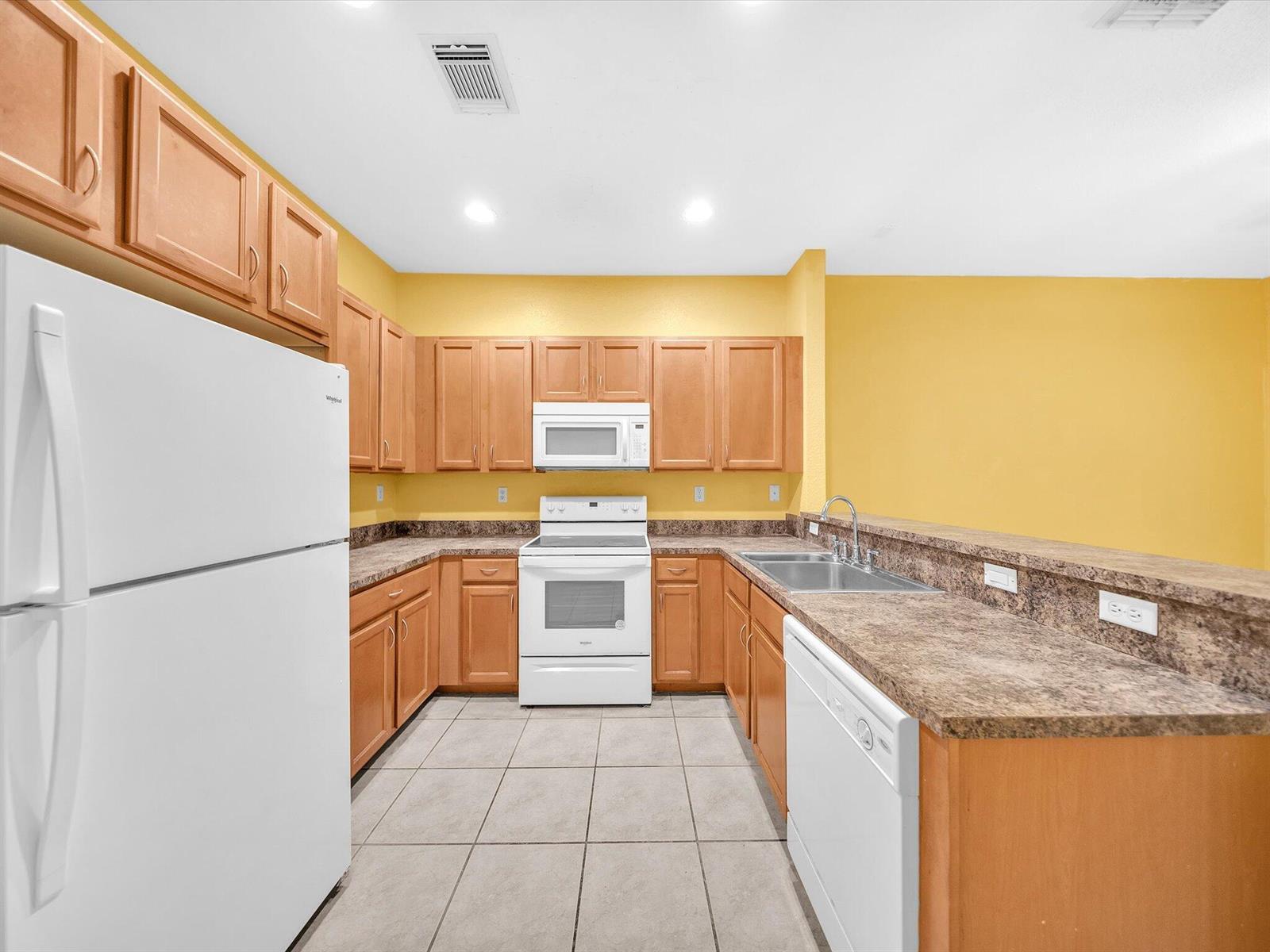 Building Photo - 21223 NW 14th Pl