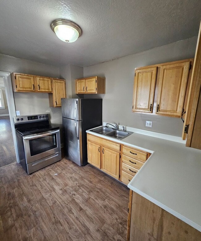 Building Photo - 5405/5407 Harrison St.