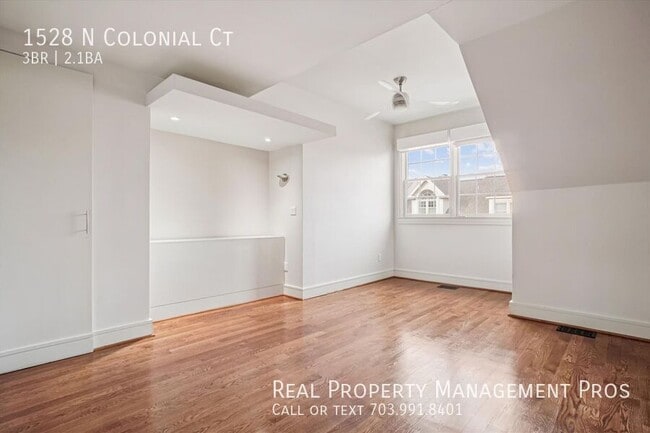 Building Photo - 1528 N Colonial Ct