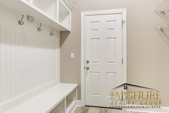 Building Photo - 109 Buck Johnson St