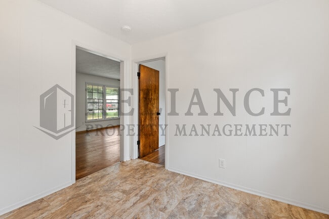 Building Photo - 7315 W Galoway