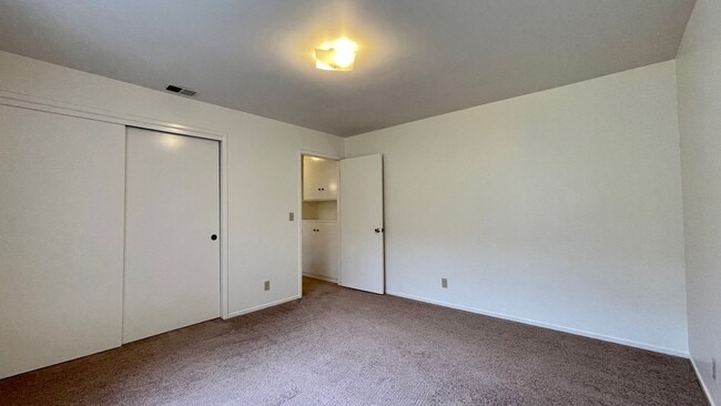 Building Photo - 822 Santa Maria Ave