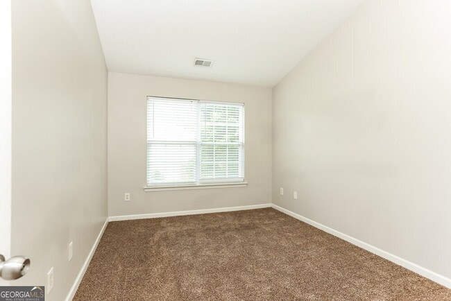 Building Photo - 241 Lossie Ln