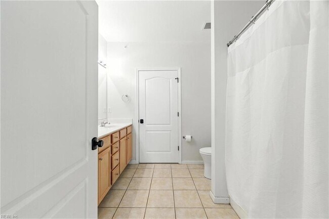 Building Photo - 522 Knolls Dr