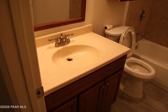 Building Photo - 11014 W Cheryl Dr