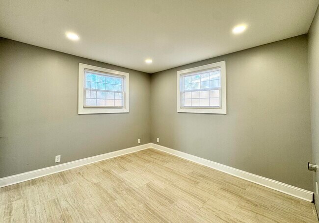 Building Photo - 353 Sherman Ave