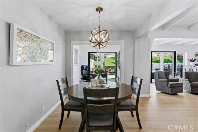 Building Photo - 5244 Vanalden Ave