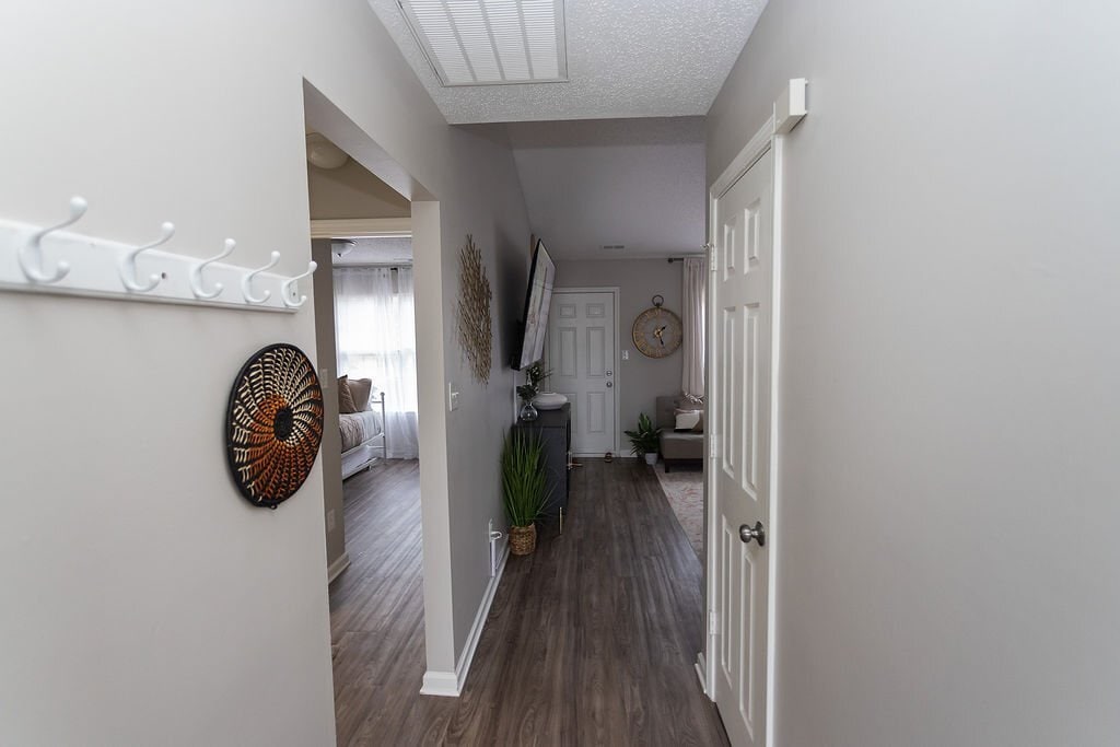 Building Photo - 2419 Smugglers Ct