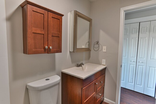 Building Photo - 1540 N 5th St