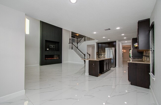Building Photo - 16430 Williamstown Dr