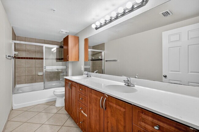 Building Photo - 6450 Emerald Dunes Dr