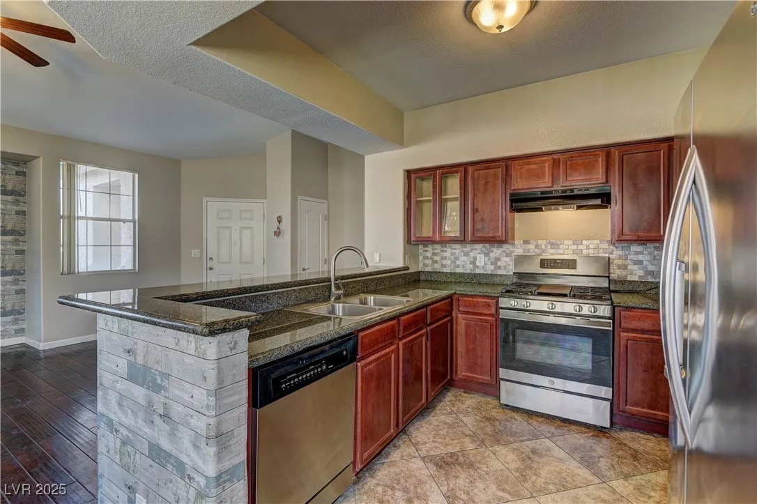 Building Photo - 1621 Queen Victoria St