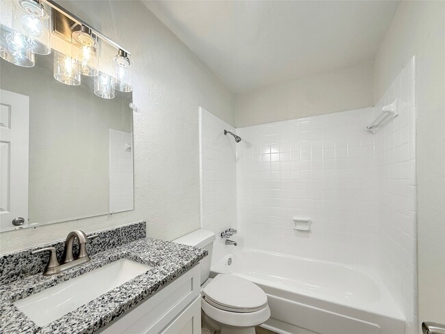 Building Photo - 1016 E Walker St