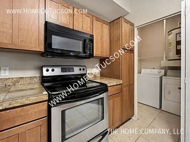 Building Photo - 1500 E Pusch Wilderness Dr