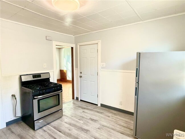 Building Photo - 71 Gerald Ave