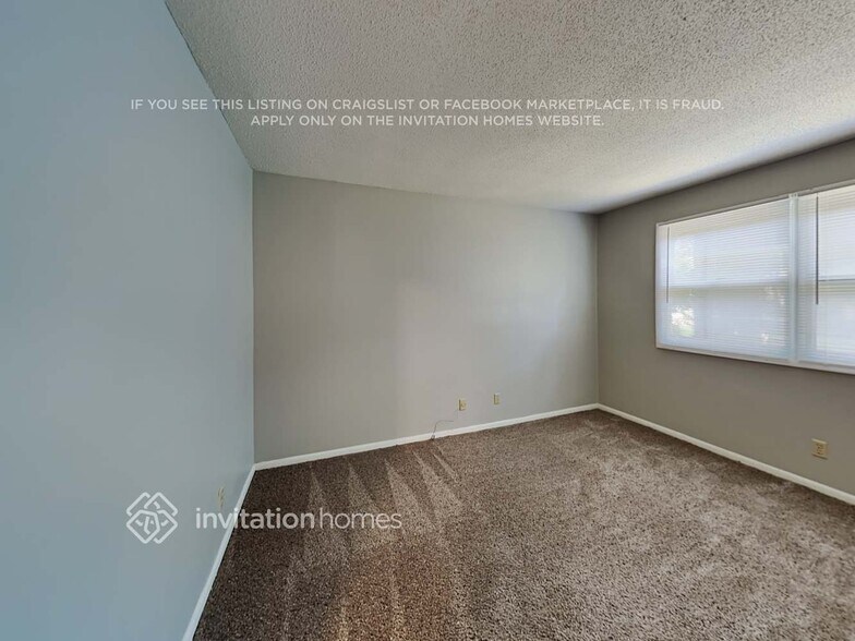 Building Photo - 400 N Sharon Amity Rd