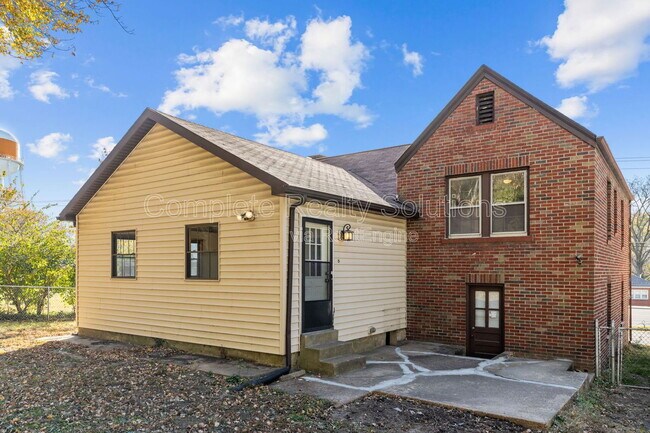 Building Photo - 1150 N Florissant Rd