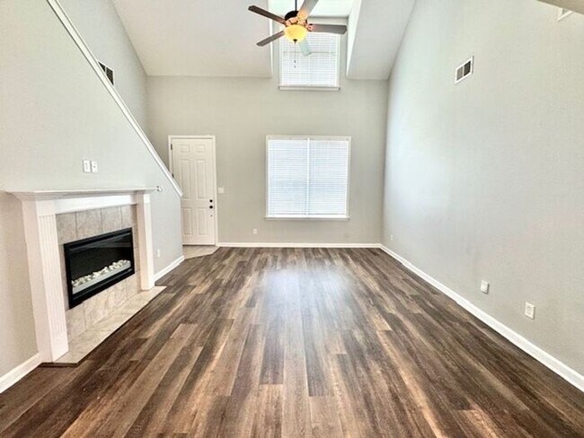 Building Photo - Move In Special! Available Now! 4-Bedroom ...