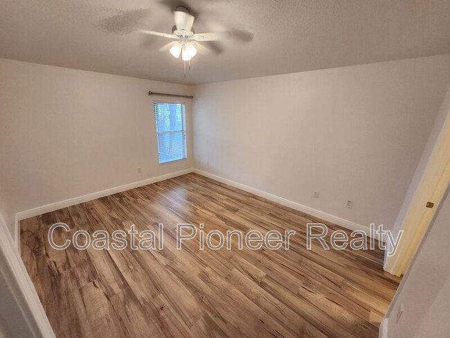 Building Photo - 11404 Holmbridge Ln