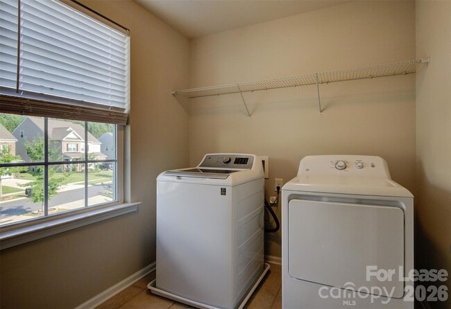 Building Photo - 16125 Hammersmith Farm Dr