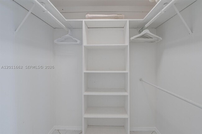 Building Photo - 2030 S Ocean Dr